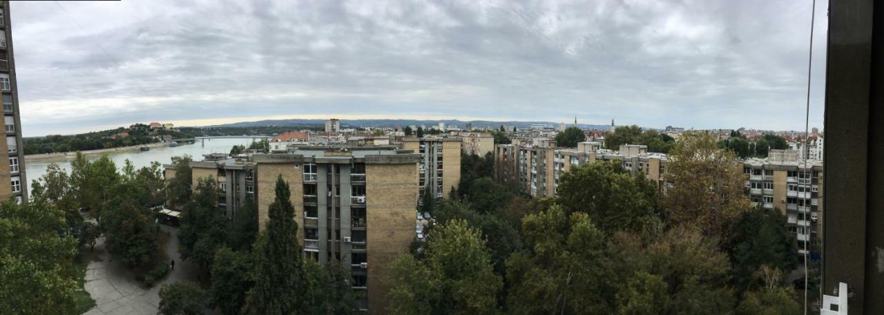 Apartman Bane 021 With A View Novi Sad Exteriör bild